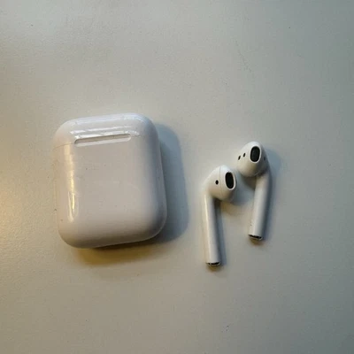 Apple Air Pods como está modelo A1602 para piezas o reparación solo cogollos y estuche de carga Foto 1 de 4
