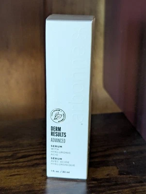 Suero avanzado con ácido hialurónico Arbonne Derm Results Foto 1 de 3