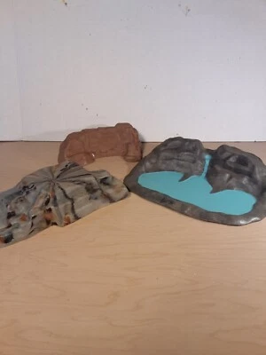 Vintage plastic rocks  & pond from Marx playset, 1960's, 3 pieces - Image 1 of 4