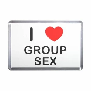 Gruppensex I Love Herz Kunststoff Kühlschrankmagnet (S, M, L, XL) - Bild 1 von 10