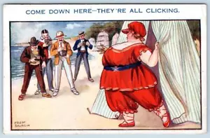 1921 CARTOLINA 1921 FOTOGRAFI FAT LADY SPIAGGIA CABANA FRED SPURGIN SERIE MARE - Foto 1 di 2