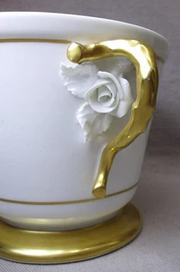 Vista Alegre Portugal White & Gold Porcelain Cache Pot/Planter, Sprigged Roses - Picture 1 of 6