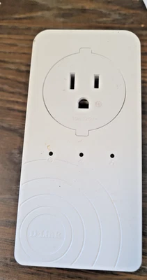 D-Link DHP-P338AV PowerLine AV 500 3-Port Passthrough Adapter - Image 1 of 3