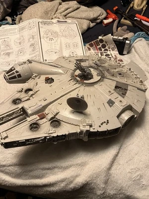 Star Wars 2004 Millennium Falcon 90% Complete Original - Image 1 of 4