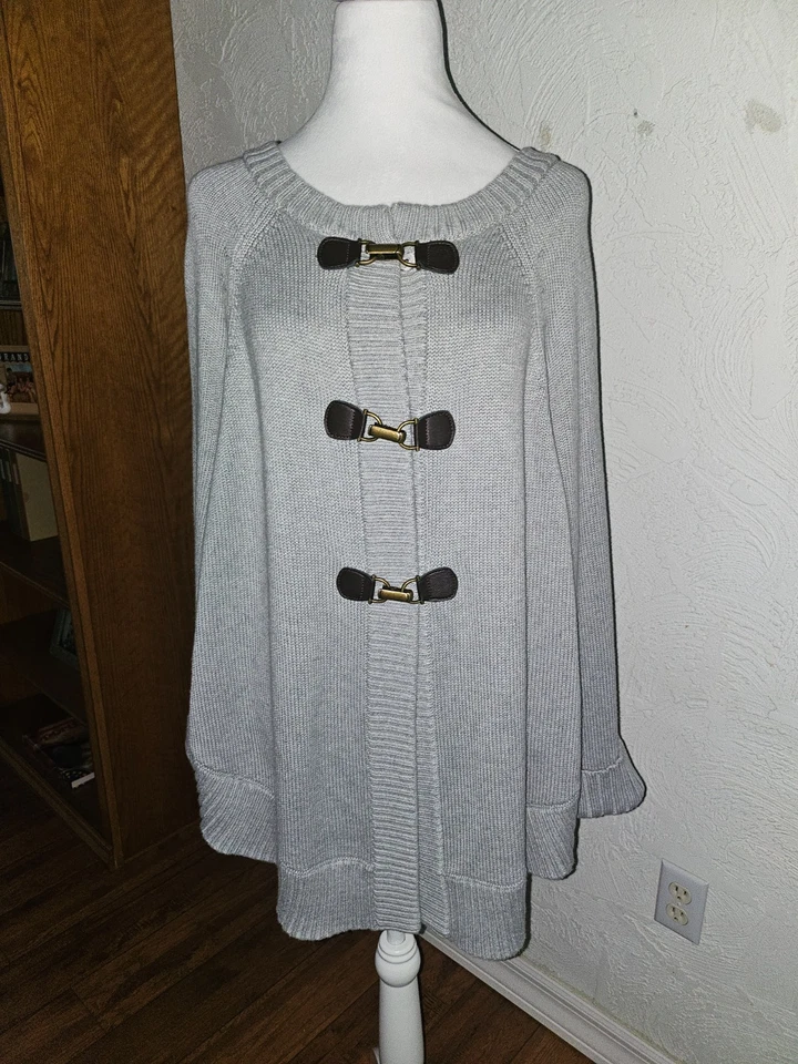 Suéter Banana Republic com fivela frontal cinza tamanho médio - Imagem 1 de 4