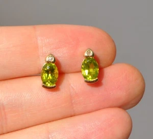 14K MASSIVES GOLD NATÜRLICHE PERIDOT & DIAMANT OHRRINGE - OHRSTECKER OVAL GRÜN EDELSTEIN - Bild 1 von 9