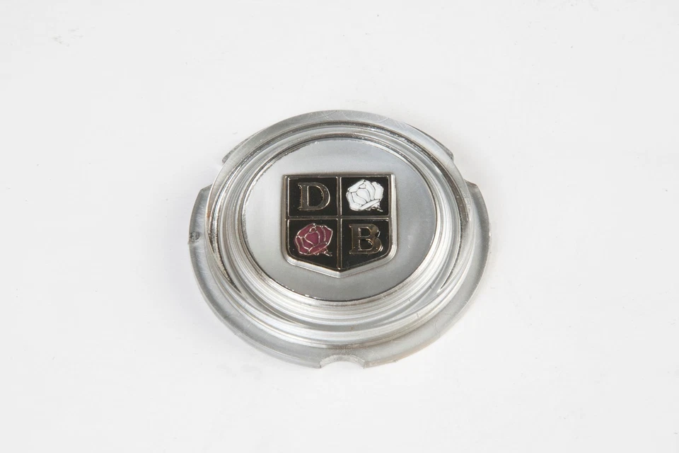 BOTÓN BOCINA ASTON MARTIN DB6 BLANCO - REMANUFACTURADO  Foto 1 de 1