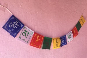 Banderas de compasión OM Mani Padme Hum - Imagen 1 de 4