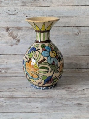 Винтажная персидская турецкая изникская исламская полихромная глазурь цветочный мотив керамическая ваза - Изображение 1 из 4