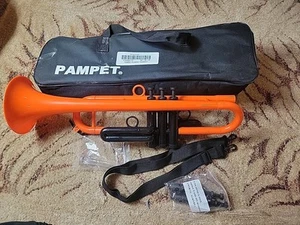 NUEVA PAMPETA Trompeta Plástica (Naranja) Con Extras - Imagen 1 de 7