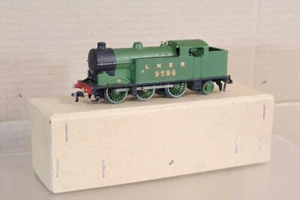 HORNBY DUBLO EDL7 LNER GREEN 0-6-2 CLASS N2 TANK LOCOMOTIVE 9596 om - Picture 1 of 8