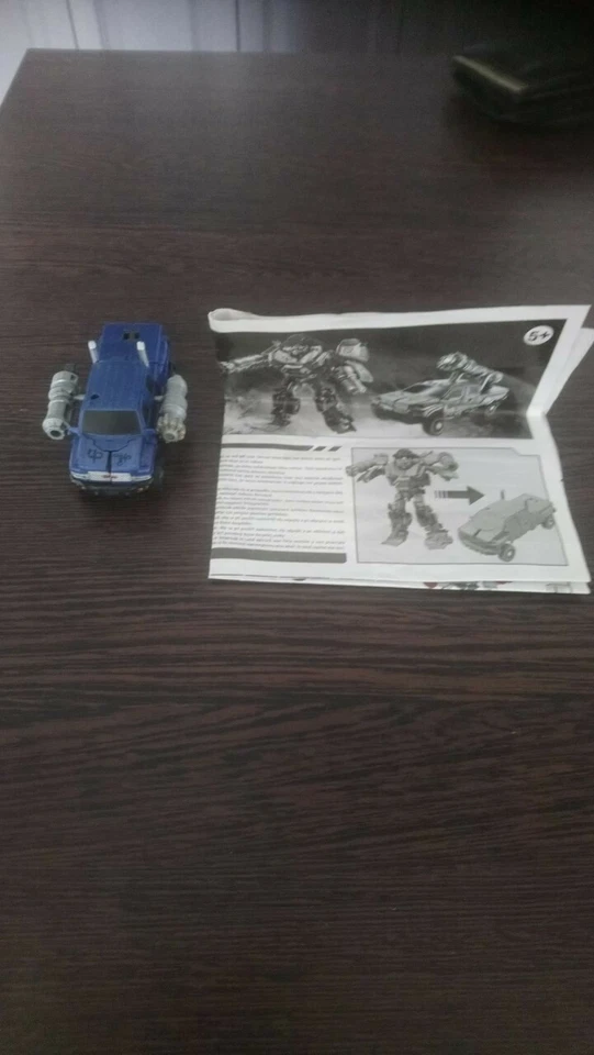 Transformers Dark of the moon autobot voiture - Photo 1/1