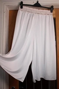 VTG ST MICHAEL WHITE GLOSSY SILKY NYLON & LACE PETTI PANTS BLOOMERS SIZE L - Picture 1 of 18