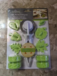 FOX RUN, 11 Piece Set Pie Decorating Kit - Brand New, Customize Pie Crusts - Picture 1 of 2