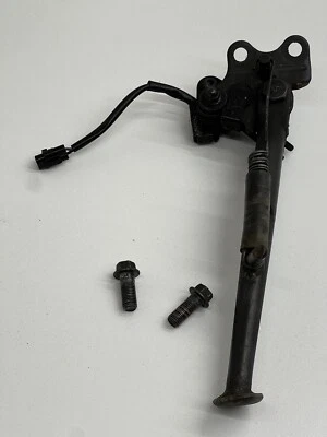 #139 2009-2012 Kawasaki Ninja ZX6R ZX600R OEM SOPORTE DE APOYO MONTAJE LATERAL Foto 1 de 4