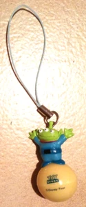 Vintage Disney Pixar Alien Toy Story Mobile Phone Charm - Zdjęcie 1 z 3