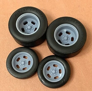 1/24 Scale:  17/15-inch Classic Five Slot Wheels W/Drag Slicks; Resin - Picture 1 of 7