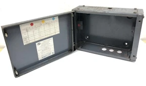 Caja de gabinete de panel de acero vacío oxidado 320x220x130 mm MAN CAVE MEM - Imagen 1 de 10
