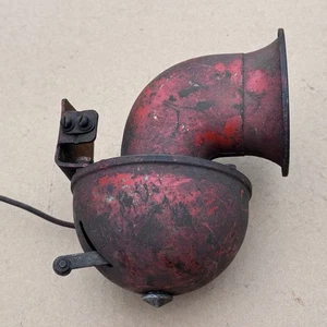 De Colección Jubileo #90 Rojo Vaca Cuerno Coche Niebla PROBADO FUNCIONA Toro de Niebla - Imagen 1 de 5