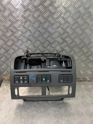 DAF XF 2007 CONSOLE CENTRALE PORTABICCHIERI CON INTERRUTTORI 1951827 #2 - Immagine 1 di 3