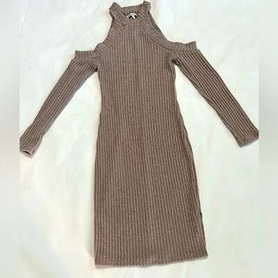 Vestido Suéter Charlotte Russe Hombro Frío Bodycon Talla XS Marrón Foto 1 de 4