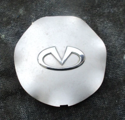 Center cap Hubcap 2003 04 05 Infiniti FX Q45 7 spoke 18" Painted Silver Wheel  Foto 1 de 2