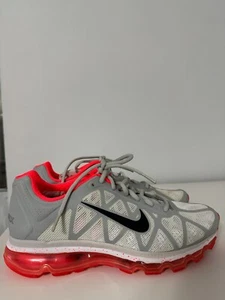 Nike AIR MAX + 2011 Neutral Grey/Anthracite-Solar Red-White Wmn Sz 11 429890-061 - Picture 1 of 8