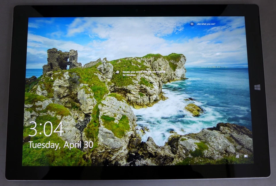 Microsoft Surface Pro 3, i5, 13", 4GB, 128GB - Has touch issue - Image 1 of 4