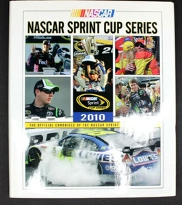 2010 NASCAR Nextel Cup Series Racing Year Book Jimmie Johnson Cup Champion - Bild 1 von 4