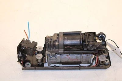 Bomba compresora de suspensión neumática BMW 750Li xDrive 2010-2015 4,4 L AWD 37206875176 Foto 1 de 4