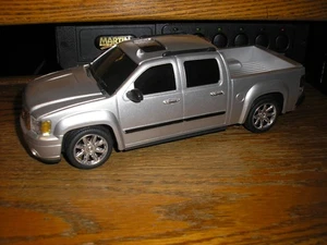 RARE 1/24 Custom Plastic GMC Sierra Denali Toy Pickup Truck Silver Chrome Rims - Picture 1 of 5