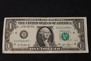 BILLETE ESTRELLA DE $1 DÓLAR - TAMAÑO DE FUNCIONAMIENTO BAJO 250k - DIFÍCIL DE ENCONTRAR 2013 SN D 03316085* - Imagen 1 de 2