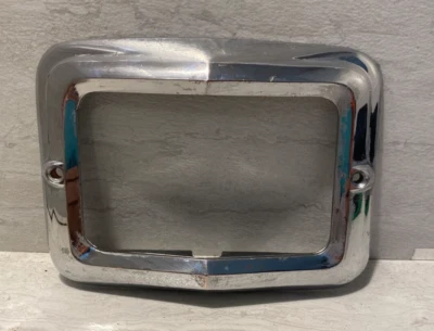 Lámpara de estacionamiento Chrysler 1950 luz bisel parque MOPAR OEM 50 Windsor Royal derecha Foto 1 de 4