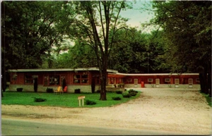 TOWN HOUSE MOTEL Rockville, Indiana IN roadside c1966 Postcard - Picture 1 of 2