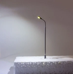 10 LED Straßenlampen N für Modellbau warmweiss - Bild 1 von 5