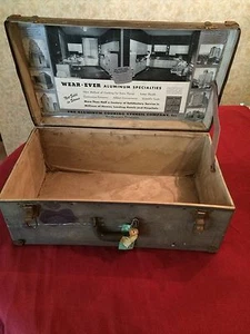 Vintage Wear Ever Aluminum, 1940's - 1950's, Product Sample Trunk - Picture 1 of 10