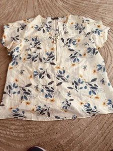 Women’s Bloomchic Blouse - Picture 1 of 4