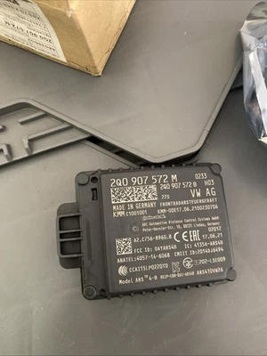 Volkswagen Skoda Audi Seat FRONT DISTANCE RADAR SENSOR GENUINE 2Q0907572M - Image 1 of 4