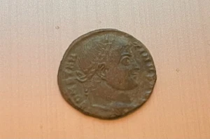 Moneda romana antigua Constantino I AE3 CampGate - Imagen 1 de 4