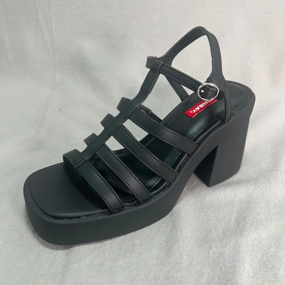 Unionbay Sandals Womens Size 8 Black Chunky Strappy Platforms Shoes