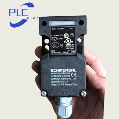1PCS NEW SCHMERSRL Type AZ16-12ZVRK-ST 4A 230VAC Separate Safety Door Switch - Image 1 of 2