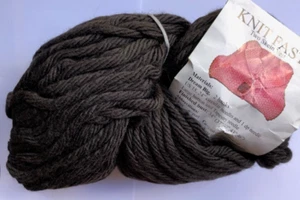 DREAM BIG bulky yarn - Charcoal color and two patterns: vest and cable scarf. - Bild 1 von 4