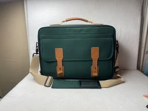 Canon Camera Bag - Forest Green - Shoulder Strap - DSLR Carry Case. - Picture 1 of 7