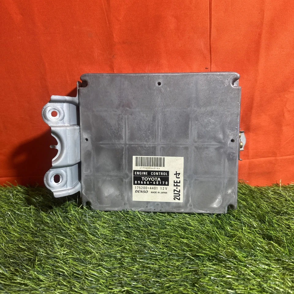 Computador de motor Lexus LX470 LAND CRUISER 1998-2002 89666-60170 Ecu usado fabricante de equipamento original - Imagem 1 de 4