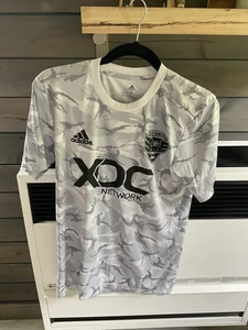 Camiseta de fútbol Adidas DC United pequeña - Imagen 1 de 4