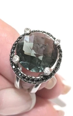 Anillo de plata de ley con halo de turmalina verde y negro natural de 6,5 quilates talla 5,75 Foto 1 de 4