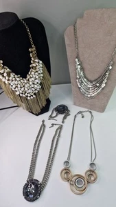 DESIGNER JEWELLERY Bundle Nour London Oliver Bonas Statement Collane X5 - Foto 1 di 12