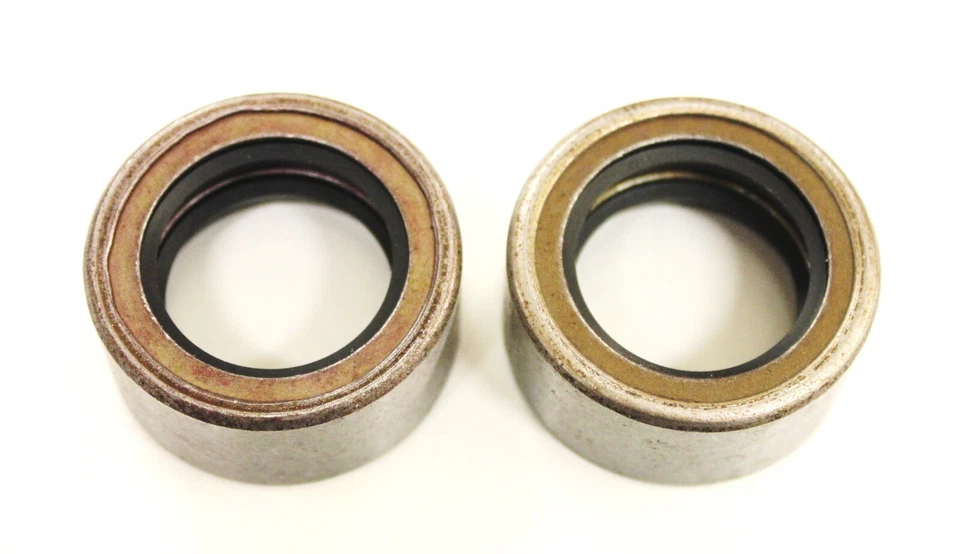 ПАРА УПЛОТНЕНИЙ СТУПИЦЫ ЗАДНЕГО ВНУТРЕННЕГО ПРИВОДНОГО ВАЛА TRIUMPH HERALD & SPITFIRE - Изображение 1 из 1