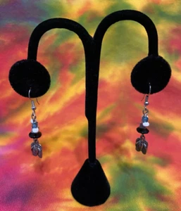 Dangle Flip Flop Earrings Made with Heart and Sole  - Picture 1 of 9