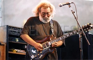 Jerry Garcia - Grateful Dead 16 x 20 inch Photo / Poster - Live Concert 1991 - Picture 1 of 1